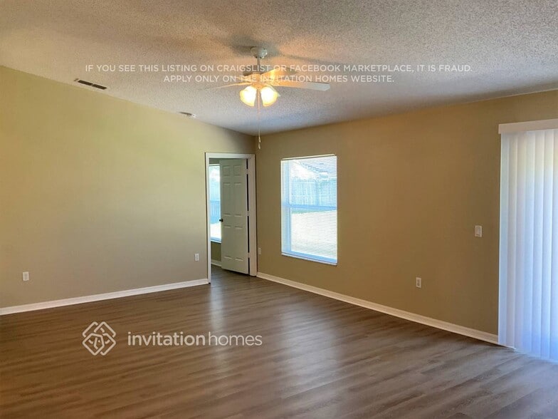 Building Photo - 2314 Umbrella Tree Dr