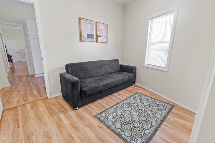 Building Photo - 1626 Union Turnpike