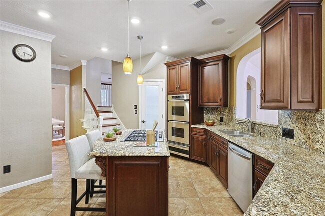 Building Photo - 1423 Meadow Lakes Dr