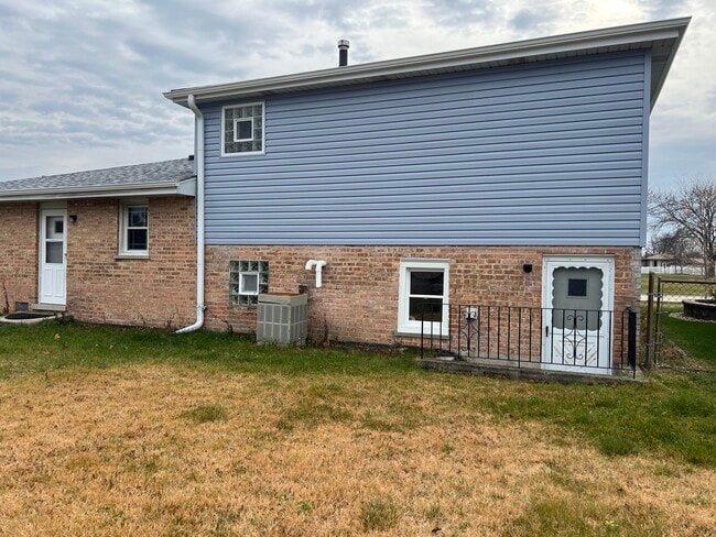 Building Photo - 8440 163rd St