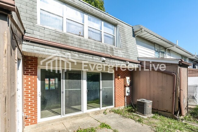 Building Photo - 7761 Mt Hood