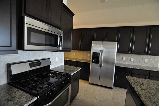 Building Photo - 23607 Legano Dr