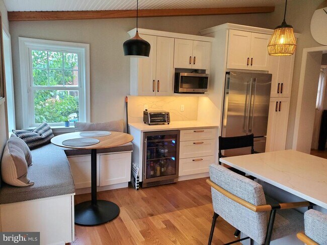 Building Photo - 15 Indian Spring Dr