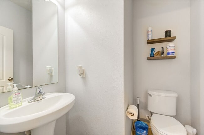 Building Photo - 7546 Fettle Ln