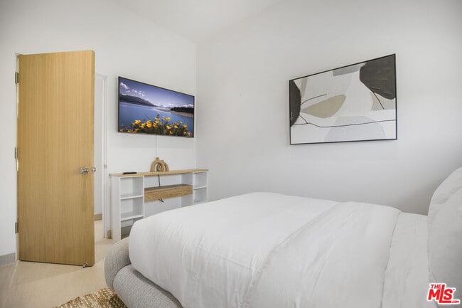 Building Photo - 1754 Lechusa Rd