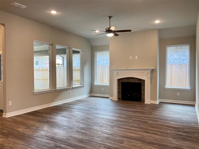 Building Photo - 24226 Maple Summit Ln