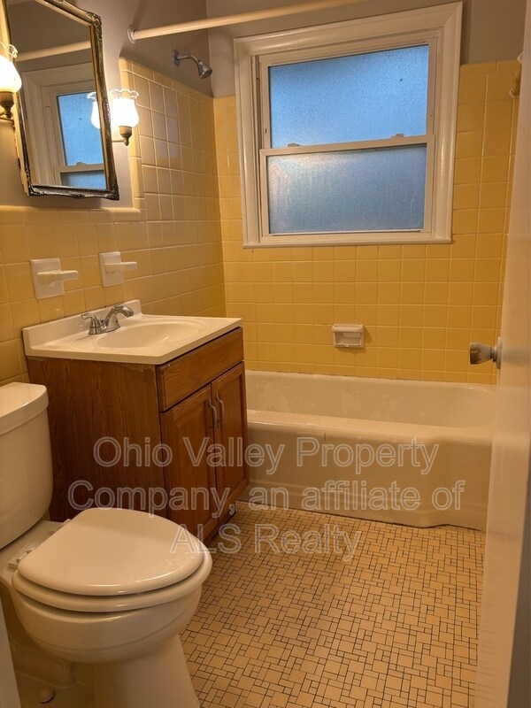 Building Photo - 2925 Rio Rita Ave