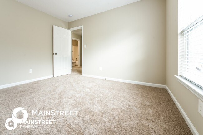 Building Photo - 3729 Summit Trce