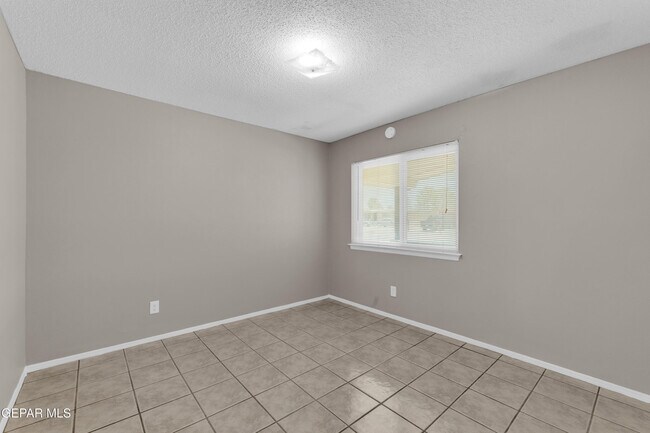 Building Photo - 228 Caribe Cir