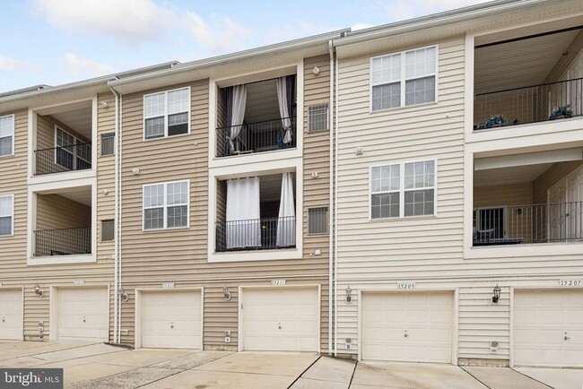 Building Photo - 15211 Lancashire Dr