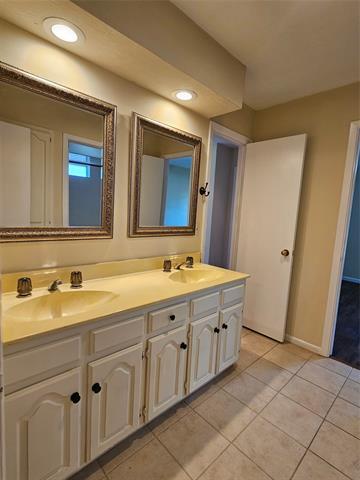 Building Photo - 3700 San Juan Cir