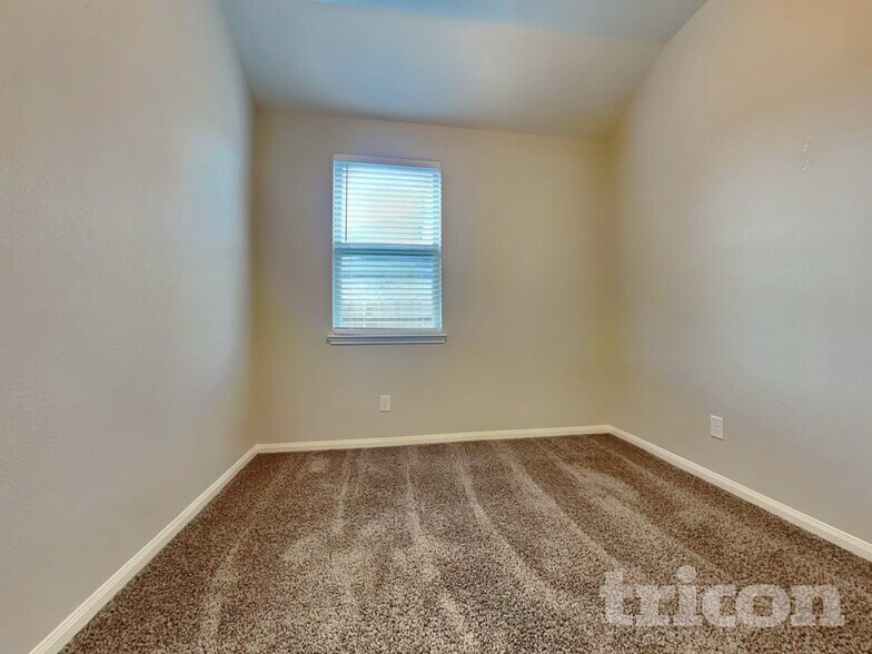 Building Photo - 15607 Jackie Robinson Rd