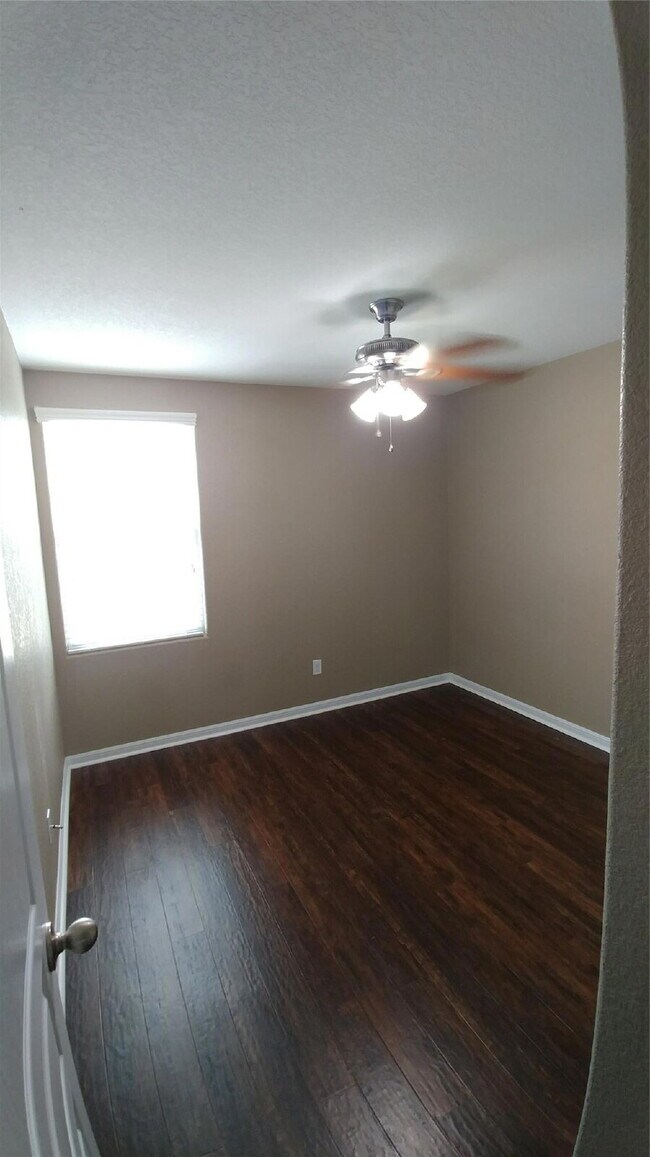 Building Photo - 112 Rush Haven