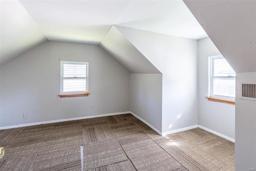 Up Stairs Bedroom - 10051 Royal Dr