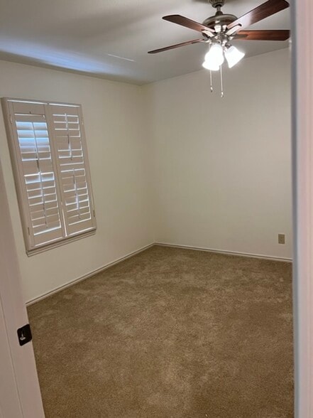 Building Photo - 1218 Saint John Loop