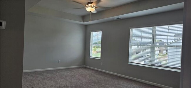 Building Photo - 1006 Northfield Dr