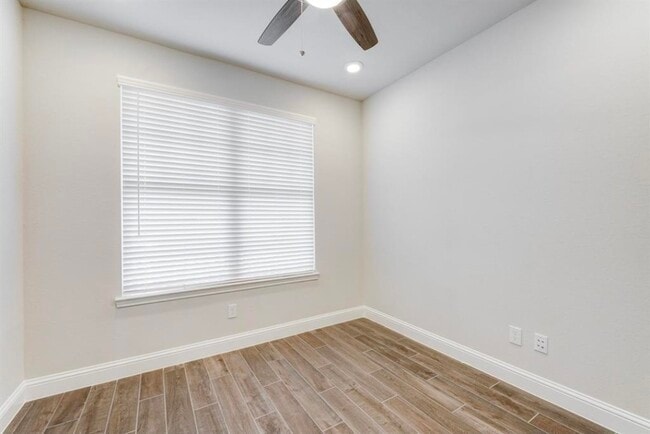 Building Photo - 10110 Water Harbor Dr