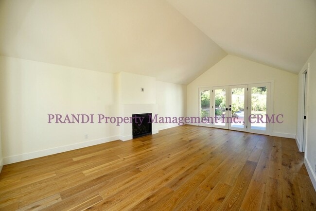 Building Photo - Marinwood Gem, Fully Renovated, Stylish an...