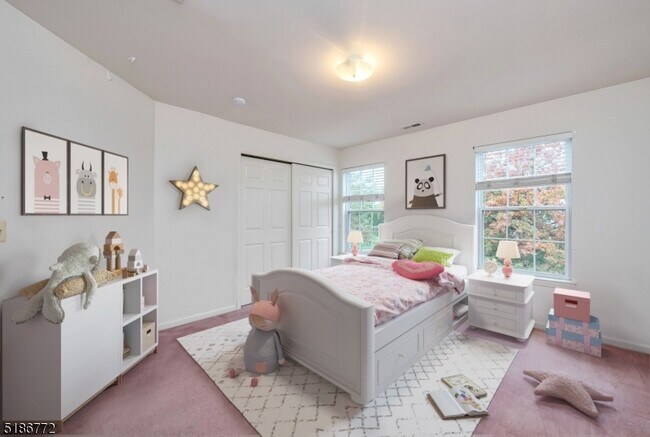 Building Photo - 89 Hill Hollow Rd