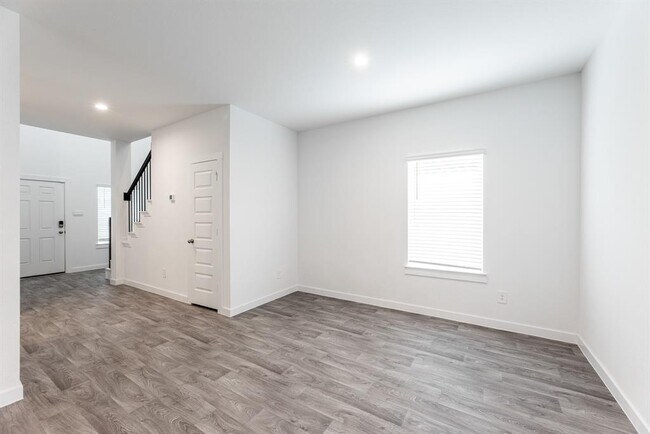 Building Photo - 31702 Whittis Hl Wy