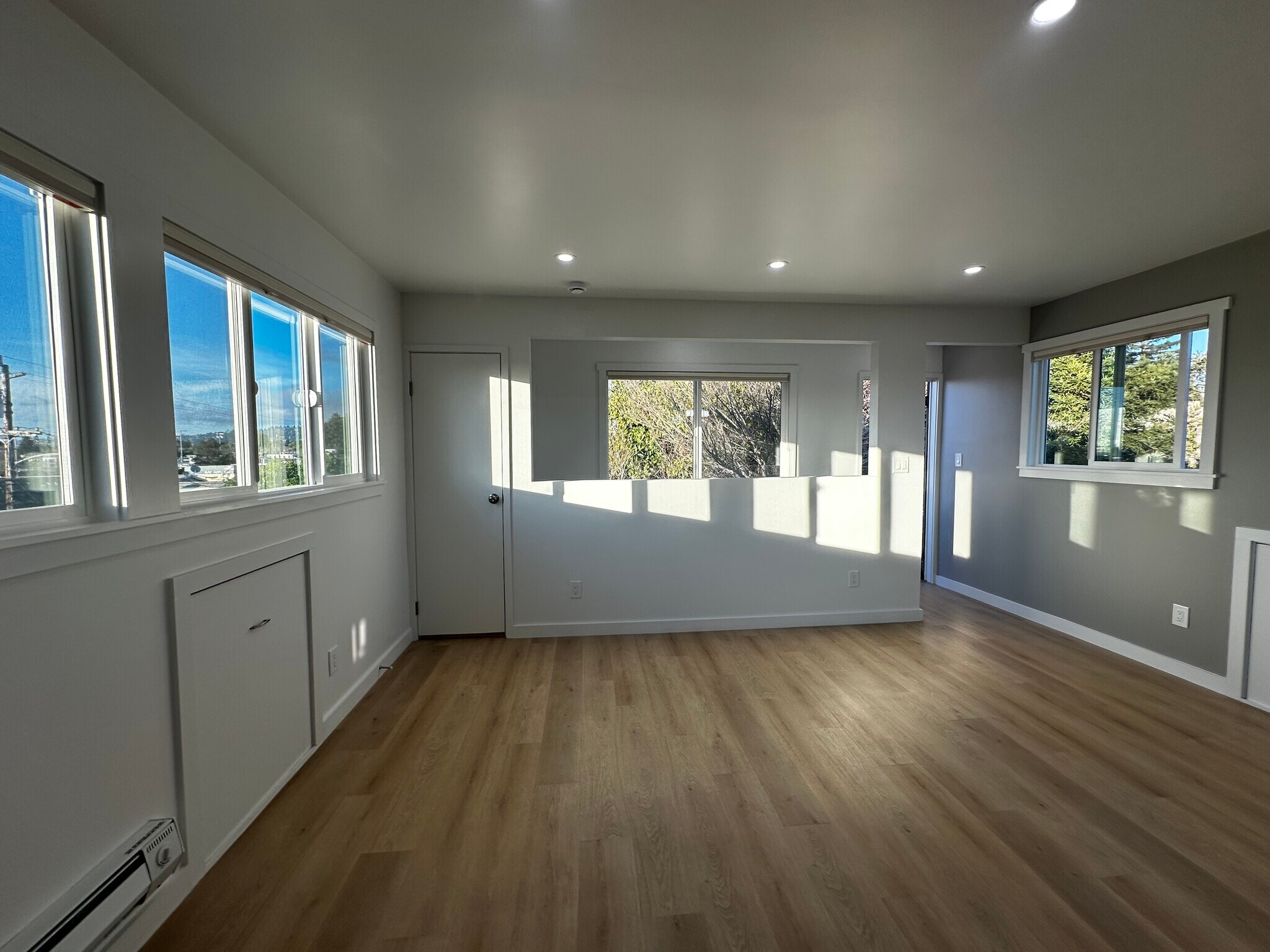 Building Photo - 4106 Terrace St