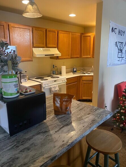 Building Photo - 26 W Hollister St