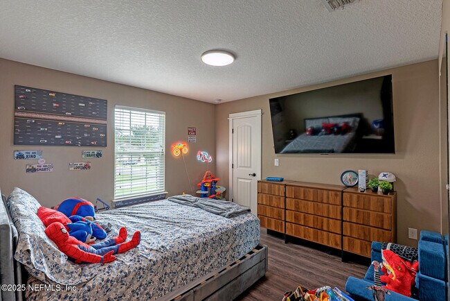 Building Photo - 3693 Lightview Ln