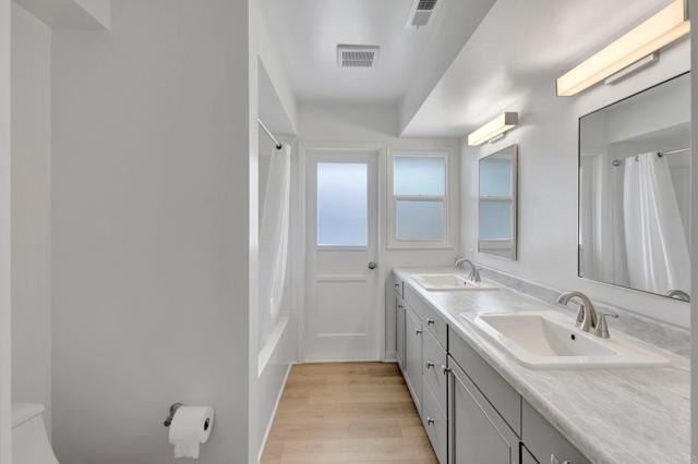 Building Photo - 6490 La Jolla Scenic S Dr
