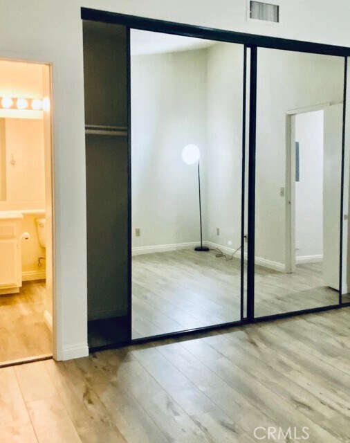 Building Photo - 39 Goldenrod