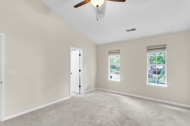 Building Photo - Coastal Convenience in the Heart of Mount Pleasant