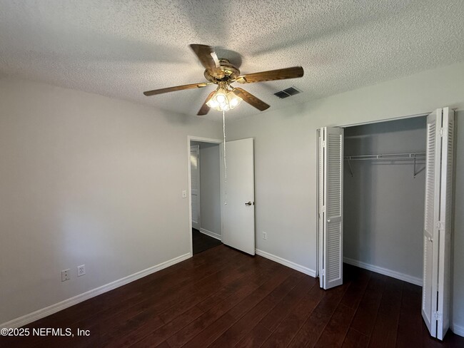 Building Photo - 8348 Westover Ct