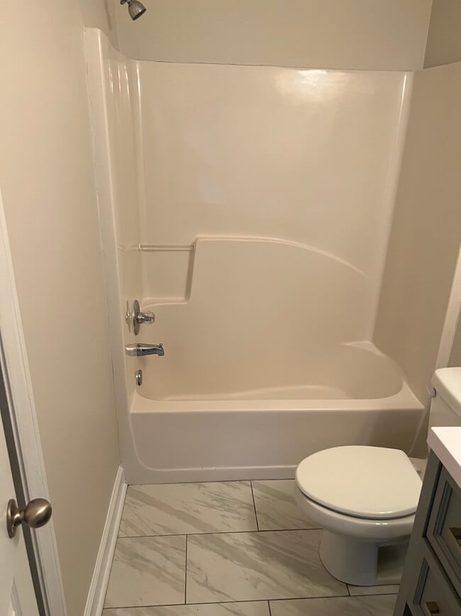 Building Photo - Bayrose