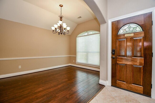 Building Photo - 26115 Serenity Oaks Dr
