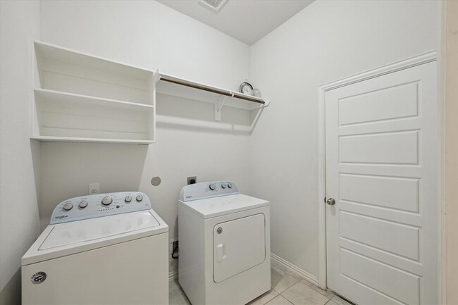 Building Photo - 16346 Hillside Garden Ln