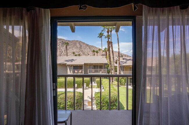 Building Photo - 46631 Arapahoe Cir