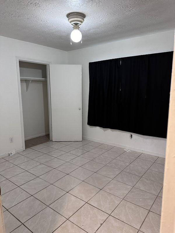 Building Photo - 145 S Dexter Dr