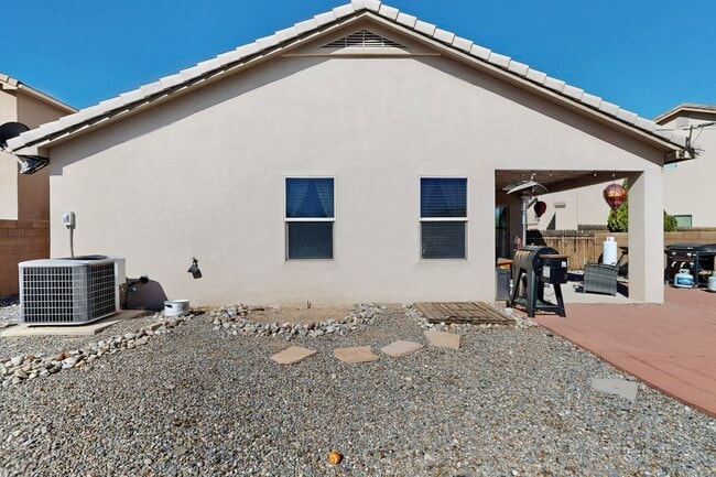 Building Photo - 680 Purple Aster Ave SW