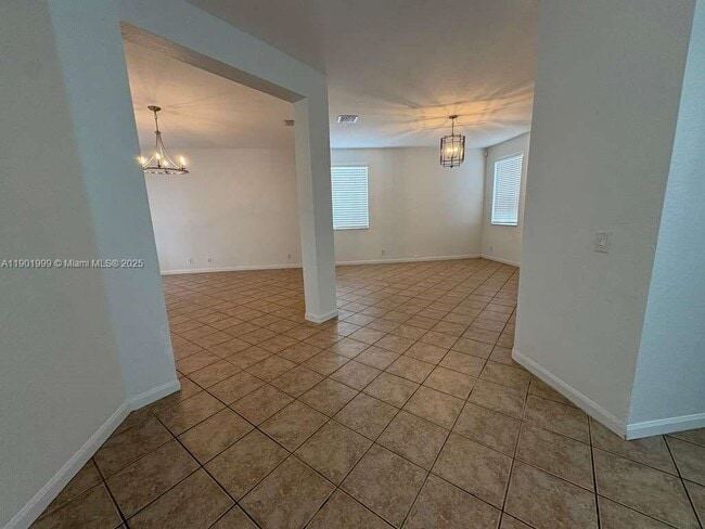 Building Photo - 1064 Golden Cane Dr