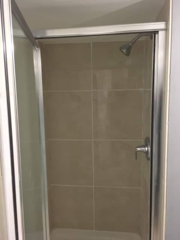 Building Photo - 393 Wellington Ave