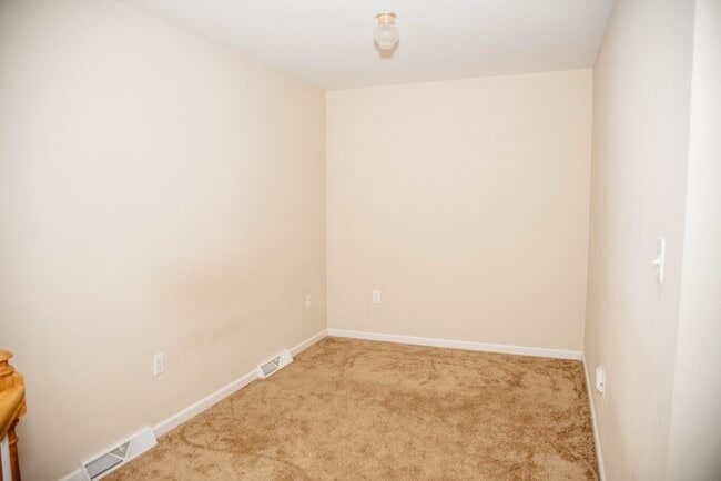 Building Photo - 746 Mt Gretna Rd