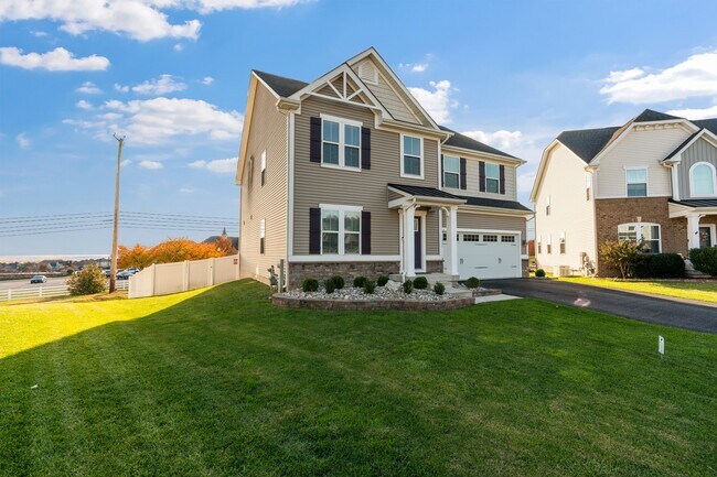 Building Photo - 311 Sunrise Ct