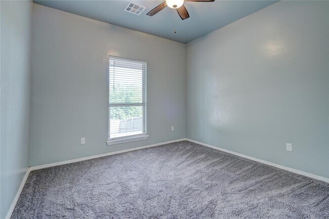Building Photo - 2023 Westbury Dr