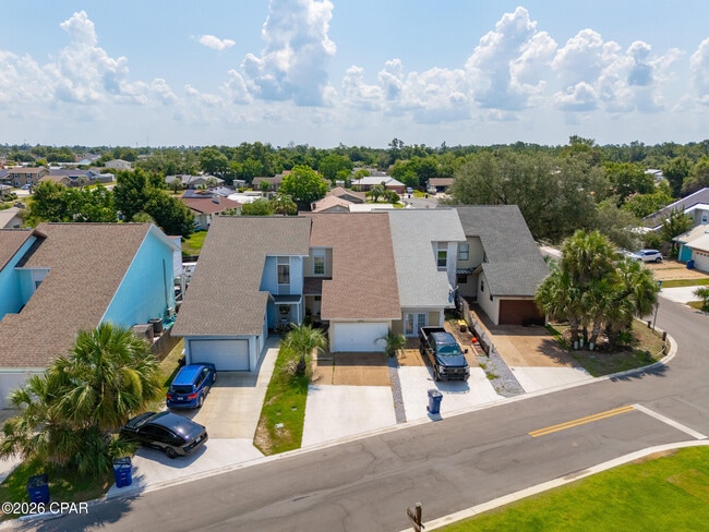 Building Photo - 1365 Capri Dr