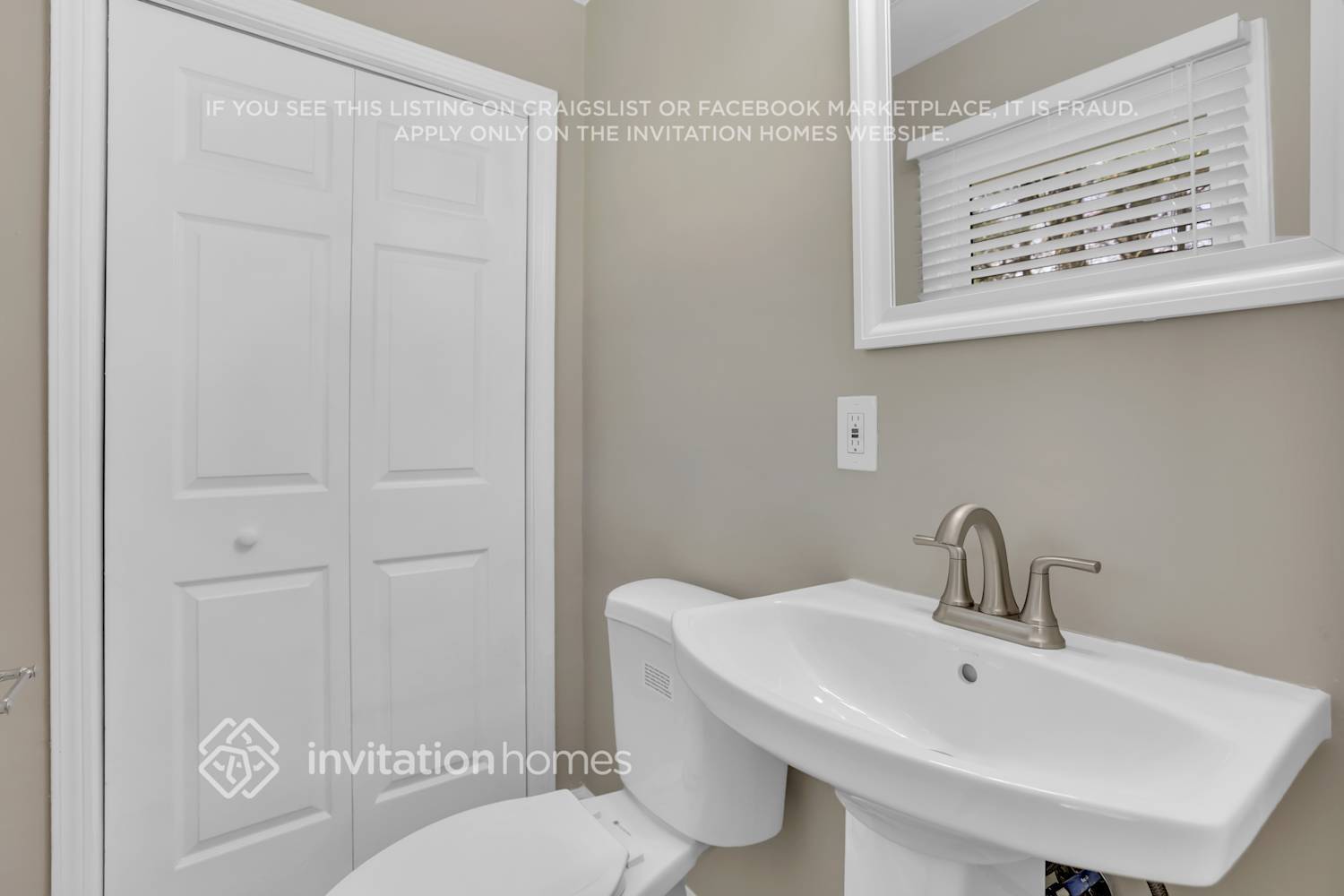 Building Photo - 3054 Cottonwood Dr SE