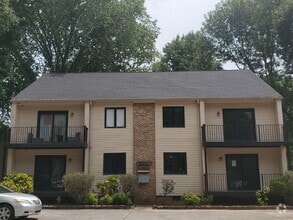 Building Photo - $500 off one month.  Call for details. "Ch...
