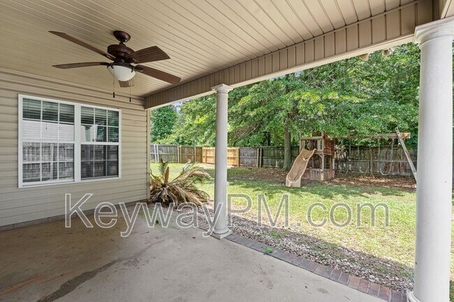 Building Photo - 633 Ventana Dr