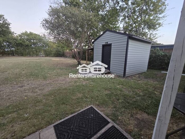 Building Photo - MOVE IN READY - IRVING - 3BEDS 2BATHS