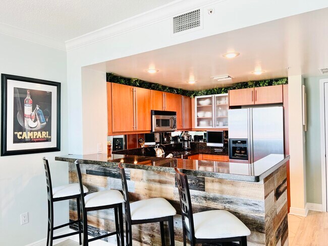 Building Photo - 610 Clematis St