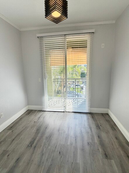 Office area / recess patio - 4942 Haight Trl