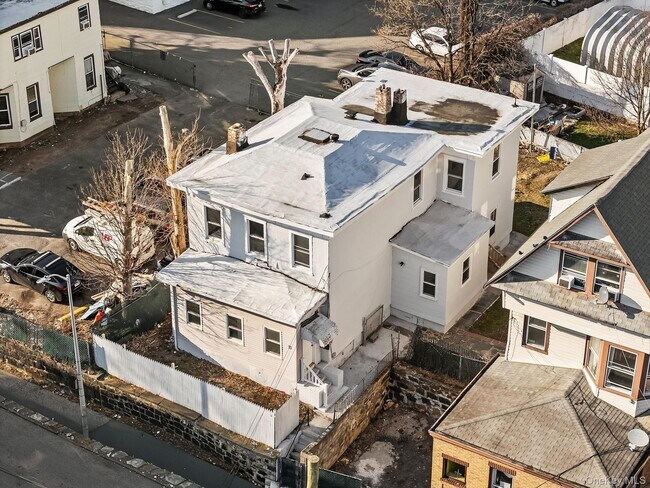 Building Photo - 11 Lafayette Pl